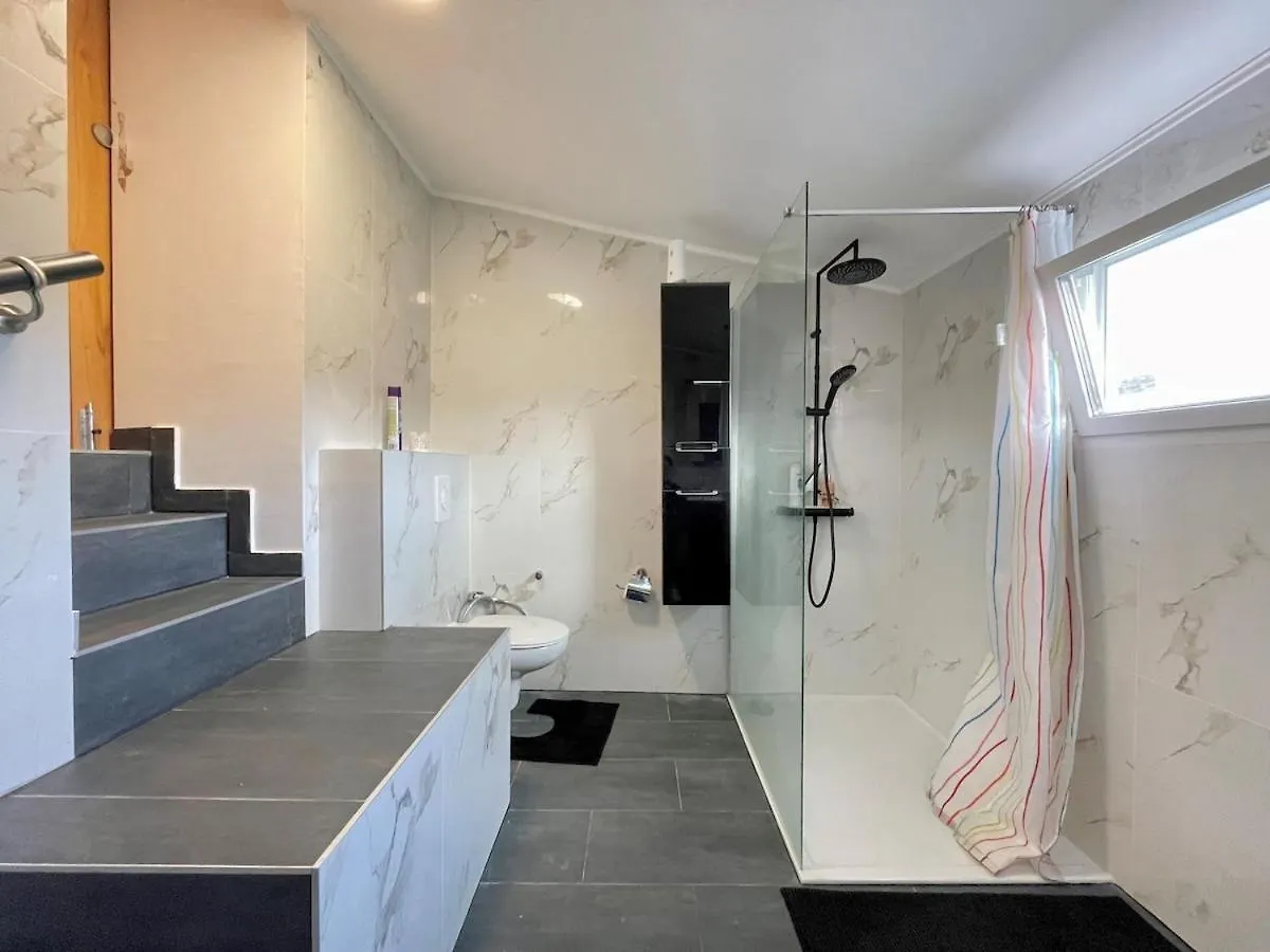 2 Big Rooms At Top Of The House Dudelange Lucembursko